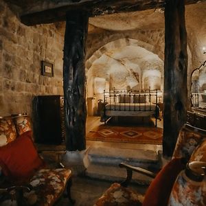 Honeymoon Cave Suite